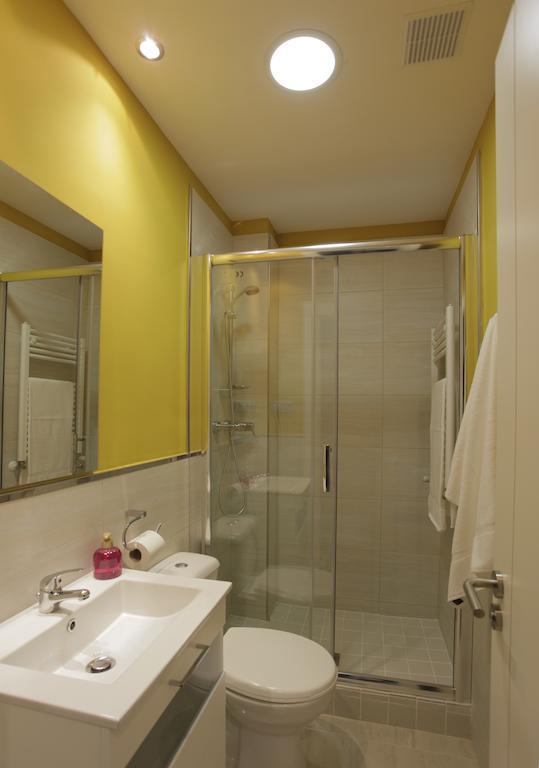 Hotel Rosal Oviedo Buitenkant foto