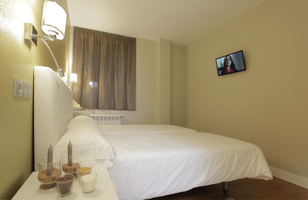 Hotel Rosal Oviedo Kamer foto